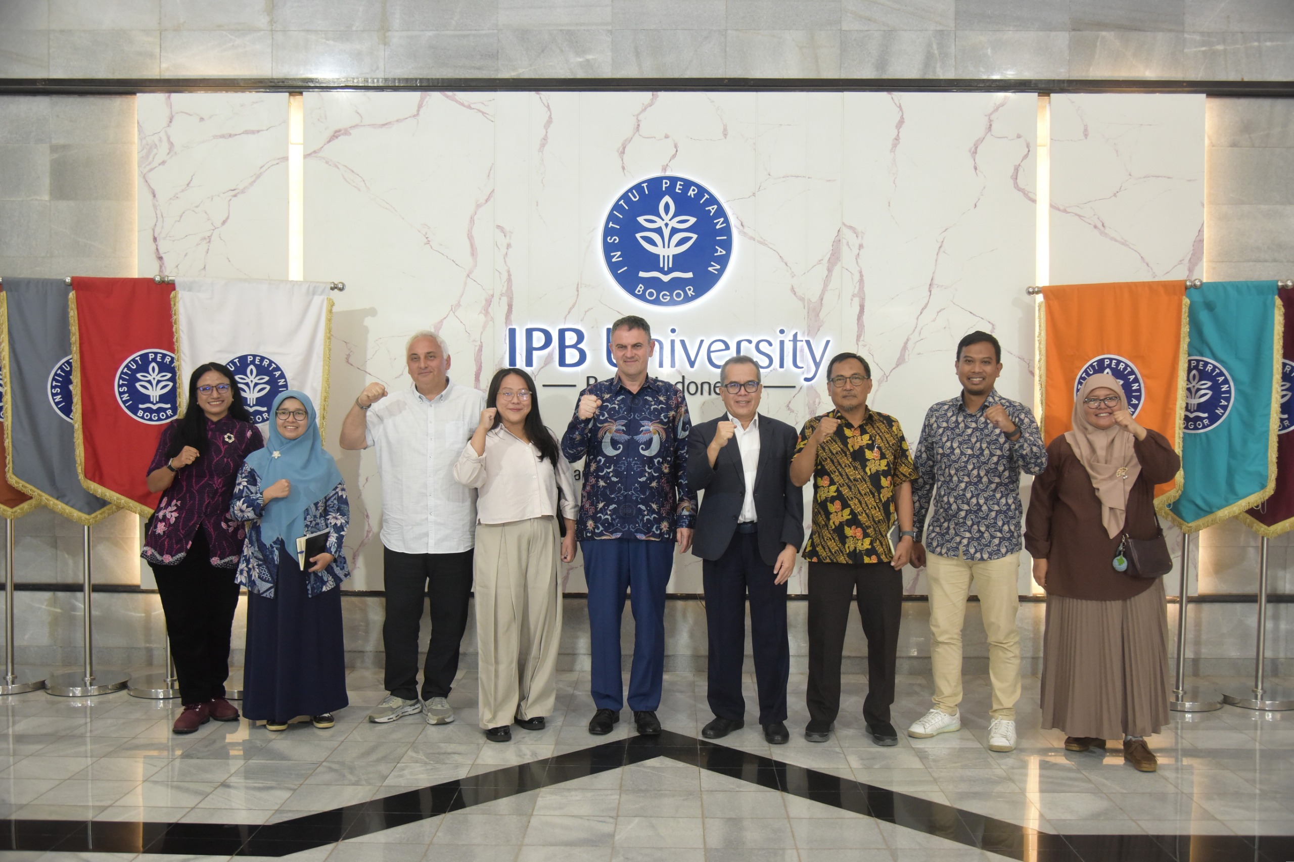 WhatsApp Image 2025-12-01 at 09.43.03