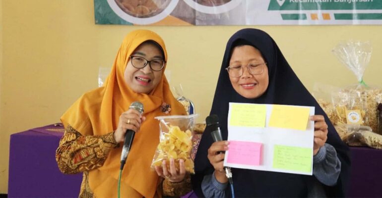 berkat-dosen-ipb-pulang-kampung-penjual-keripik-pisang-ini-kini-naik-kelas