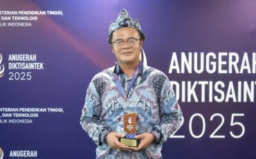 inisiasi-ovoc-dr-handian-purwawangsa-raih-anugerah-diktisaintek-2025