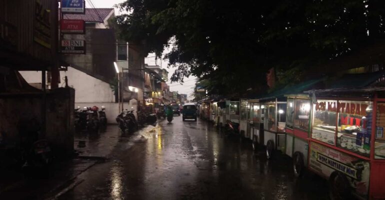 ipb-university-penataan-kios-babakan-raya-mengikuti-ketentuan-pemkab-bogor