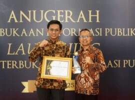 ipb-university-raih-penghargaan-perguruan-tinggi-kualifikasi-informatif-dari-komisi-informasi-pusat