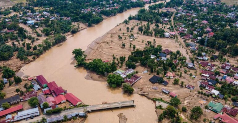 kepala-pplh-ipb-university-tekankan-mitigasi-spasial-akibat-perubahan-tutupan-lahan-di-sumatra