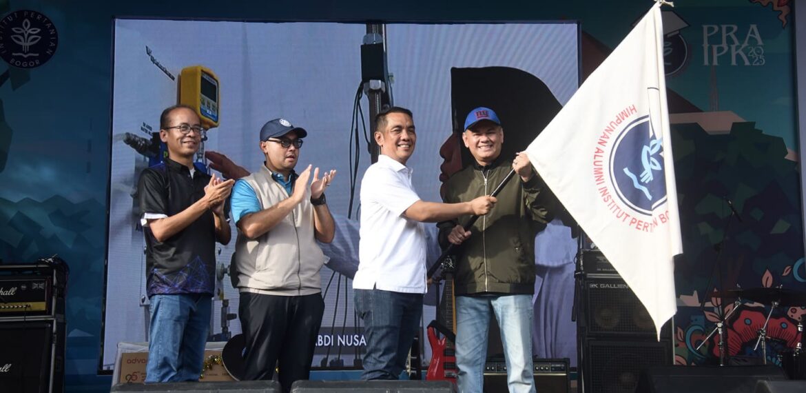 munas-vii-tetapkan-ketua-ha-baru-tutup-rangkaian-pesta-rakyat-alumni-pulang-kampus-2025