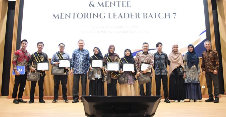 wisuda-mentoring-leader-mentoring-diaspora-dan-awarding-falp
