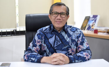 Prof Ujang Sumarwan