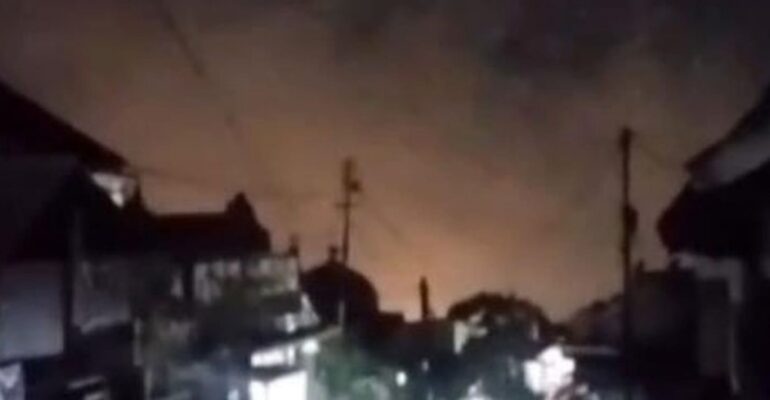 cahaya-merah-dan-dentuman-di-langit-cianjur-pakar-ipb-university-ungkap-dugaan-fenomena-bolide