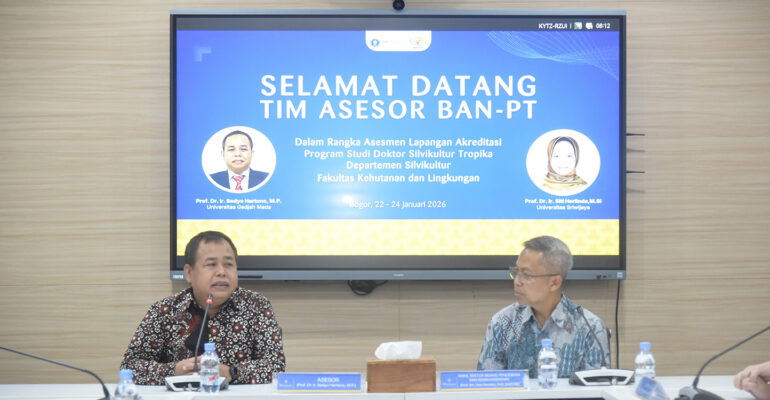 cover berita foto