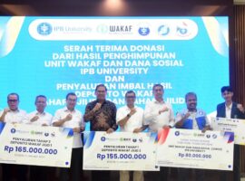 ipb-university-salurkan-bantuan-bencana-sumatra-tahap-ii-dan-beasiswa-deposito-wakaf