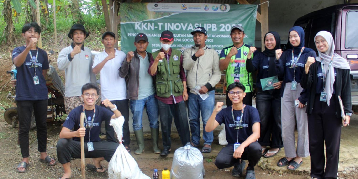 Mahasiswa IPB University Gagas Ferternak, Jawab Kendala Peternak di Desa Sentra Buah Manggis di Bogor