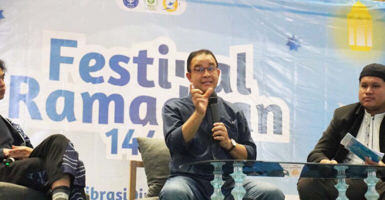 anies-baswedan-berbagi-gagasan-dalam-semarak-ramadan-al-hurriyyah-1447-h.jpg