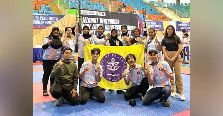 delapan-atlet-ukm-karate-ipb-university-sabet-19-medali-di-budi-luhur-university-karate-championship-2026.jpg