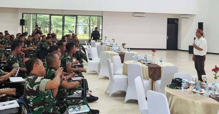 kodiklat-tni-gandeng-dua-akademisi-ipb-university-beri-pelatihan-ketahanan-pangan-untuk-para-prajurit.jpg