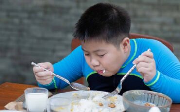 pakar-ipb-university-luruskan-mitos-gizi-anak-gemuk-belum-tentu-sehat-nasi-bukan-biang-perut-buncit.jpg