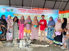 pkspl-ha-ipb-sumbar-dan-hat-hidupkan-tradisi-mandabiah-basamo-bagi-masyarakat-di-pengungsian.jpg