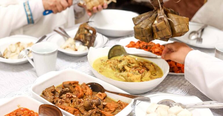 tak-sekadar-makan-bersama-prof-euis-sunarti-jelaskan-dampak-buka-puasa-bagi-kelekatan-keluarga.jpg