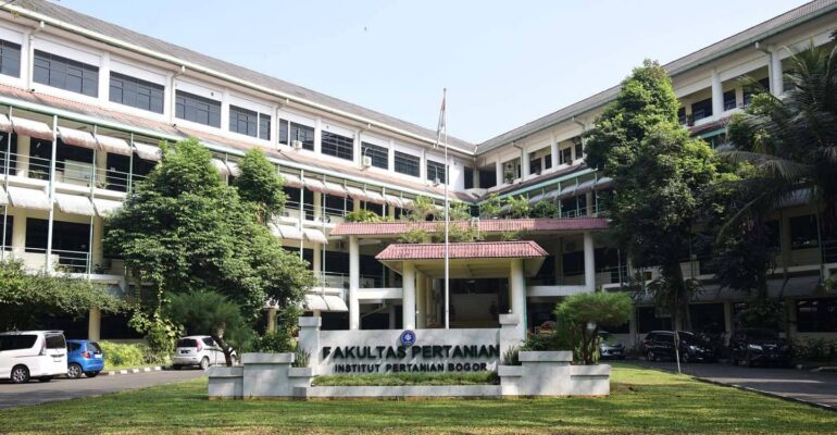 fakultas-pertanian-ipb-university-akselerasi-pengembangan-smart-agriculture-dan-inovasi-varietas-nasional.jpg