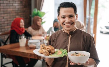 fenomena-warteg-fancy-inovasi-kuliner-yang-menjawab-perilaku-konsumen-modern.jpg