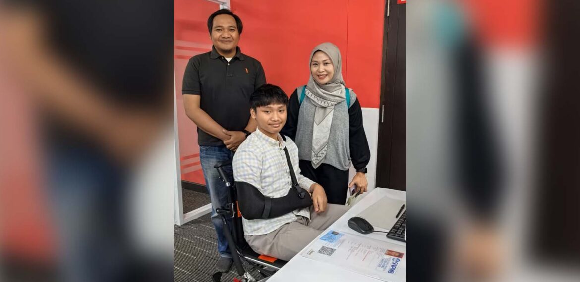 perjuangan-haru-peserta-utbk-di-ipb-university-jemput-masa-depan-dari-kursi-roda.jpg