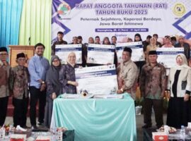perkuat-layanan-koperasi-ipb-university-dan-kud-bayongbong-sinergi-tingkatkan-produksi-susu-peternak.jpg