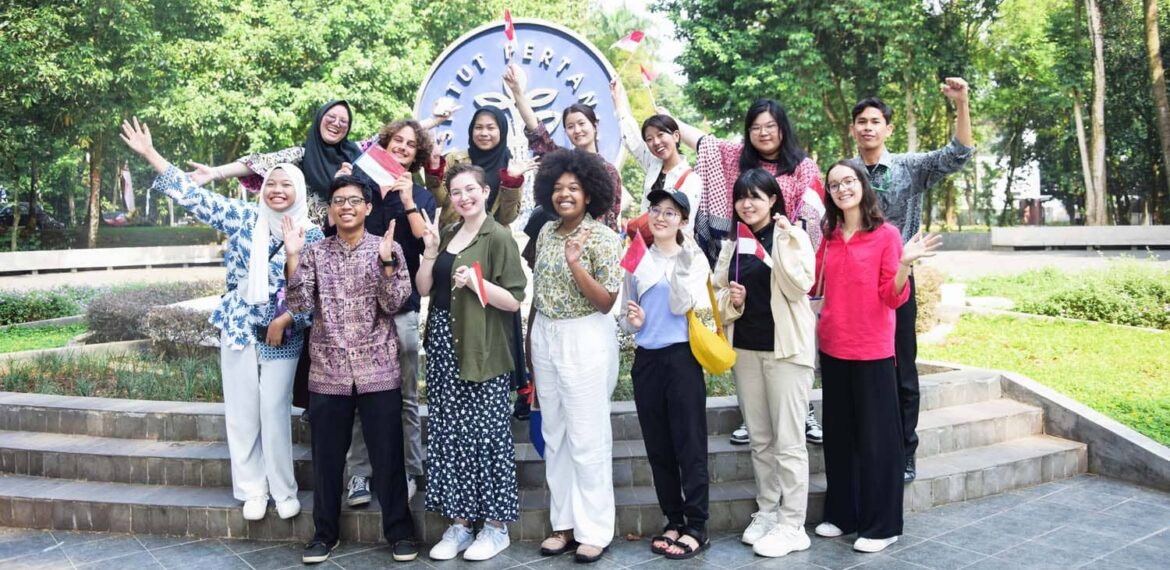 ratusan-mahasiswa-ipb-university-jelajahi-29-negara-untuk-belajar-dan-berjejaring.jpg
