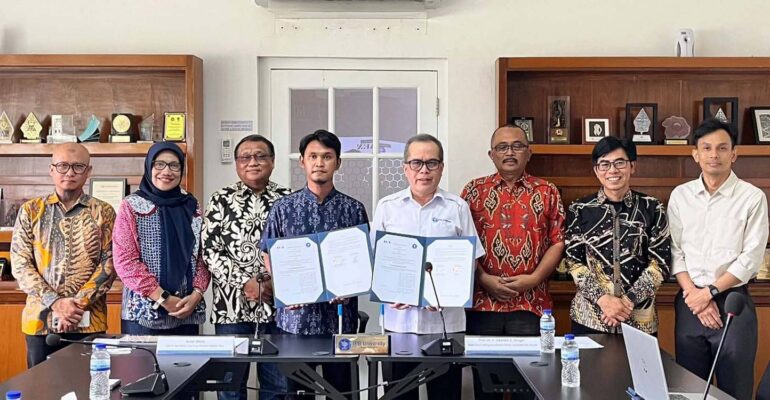teken-mou-ipb-university-dan-pt-a-en-murtic-zaya-grup-dorong-ekonomi-regeneratif-berbasis-pengelolaan-sampah.jpg