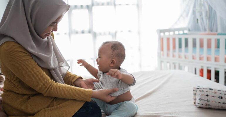 viral-biaya-jasa-babysitter-rp30-ribu-per-jam-pakar-ipb-university-ulas-dampak-positif-dan-negatifnya.jpg