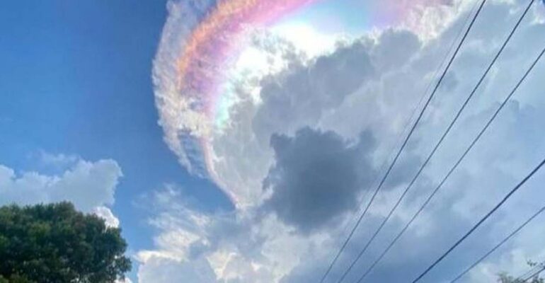 awan-pelangi-ramai-diperbincangkan-di-media-sosial-ini-penjelasan-dosen-ipb-university.jpg