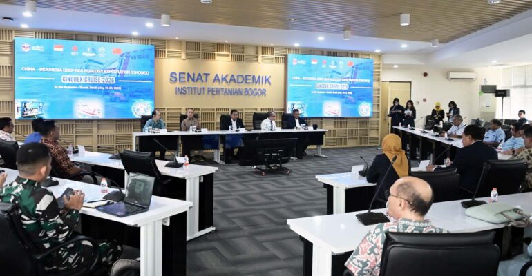 ipb-university-fio-tiongkok-dan-brin-resmi-luncurkan-ekspedisi-sains-laut-dalam-cinodex-di-selat-sunda.jpg
