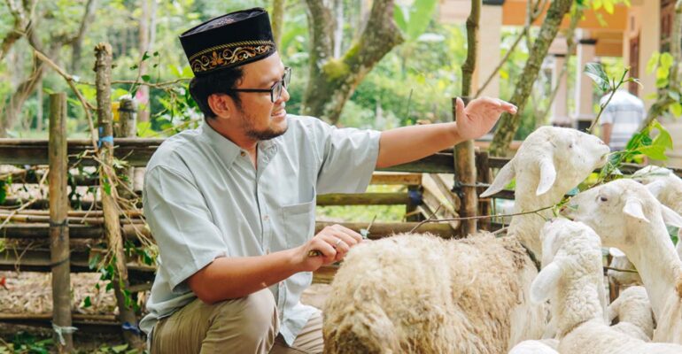 jelang-iduladha-himpunan-alumni-ipb-university-edukasi-masyarakat-standar-kurban-aman-sehat-dan-halal.jpg