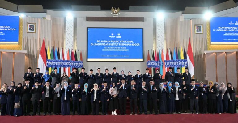 lantik-40-pejabat-baru-rektor-ipb-university-resmi-umumkan-fakultas-ilmu-sosial-dan-ekologi-manusia.jpg