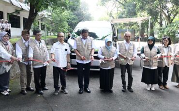 ipb-university-hadirkan-mobil-klinik-tanaman-laboratorium-berjalan-untuk-petani.jpg