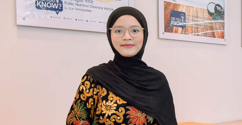 anak-tukang-tambal-ban-jadi-lulusan-terbaik-ipb-university