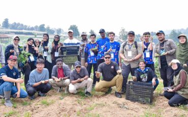 peserta-ovoc-international-ipb-university-pelajari-model-pemberdayaan-masyarakat-di-bandung-barat.jpg