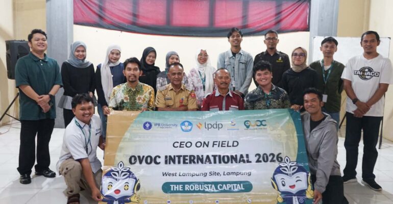 peserta-ovoc-international-ulik-sentra-kopi-unggulan-di-sekolah-kopi-lampung-barat.jpg