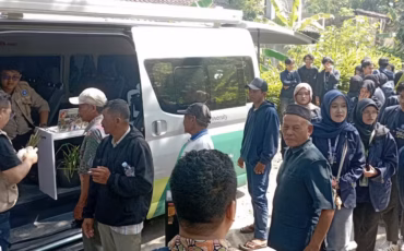 bawa-laboratorium-ke-sawah-ipb-university-safari-perdana-mobil-klinik-tanaman