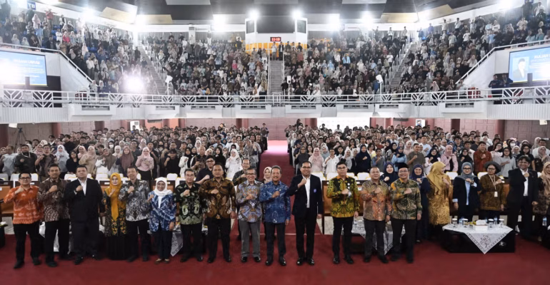 kuliah-umum-mahasiswa-baru-pascasarjana-ipb-bukan-sekadar-gelar-mahasiswa-ditantang-hasilkan-riset-berdampak