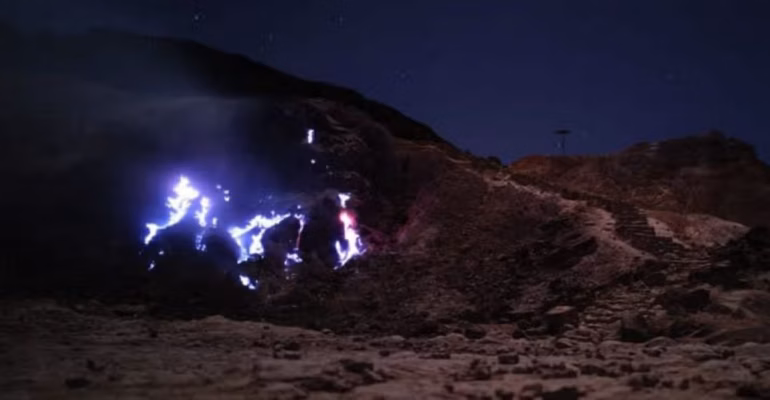 blue-fire-papandayan-viral-dosen-ipb-university-jelaskan-asal-usul-api-biru