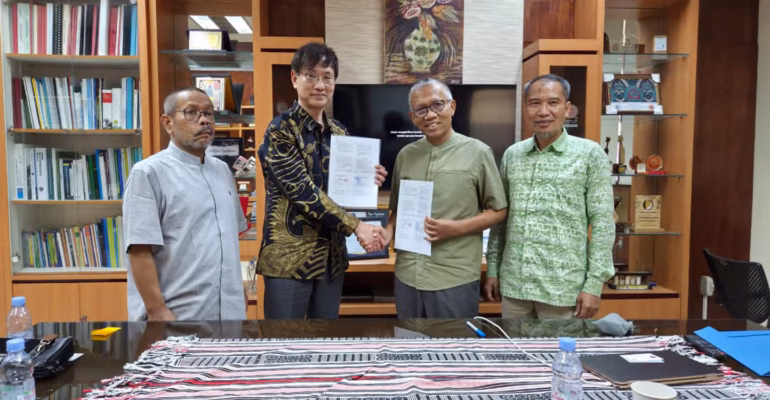 ipb-university-dan-mrks-intelligence-jepang-kembangkan-program-orang-tua-asuh-pohon-kopi-gayo
