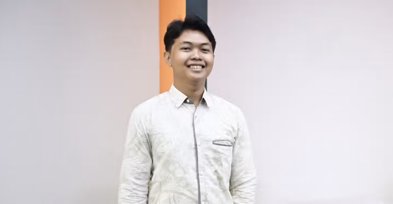 sempat-jual-roti-untuk-penuhi-uang-saku-pandu-yoga-pratama-kini-jadi-lulusan-terbaik-ipb-university