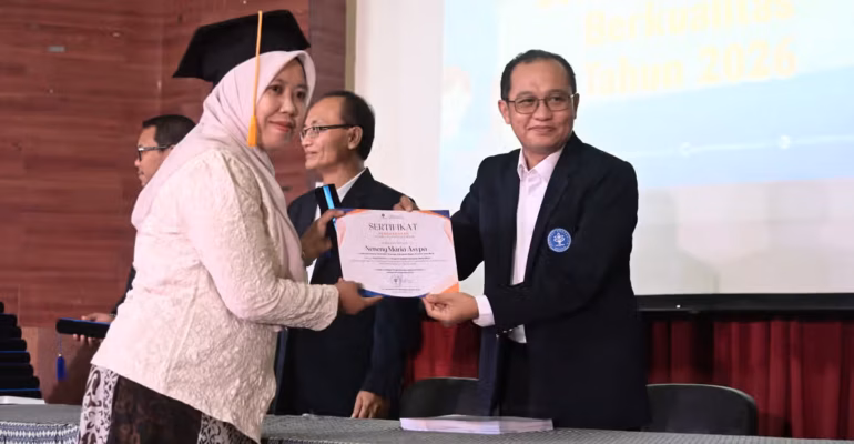 wisuda-sekolah-keluarga-berkualitas-ipb-university-bekali-fasilitator-jadi-agen-perubahan