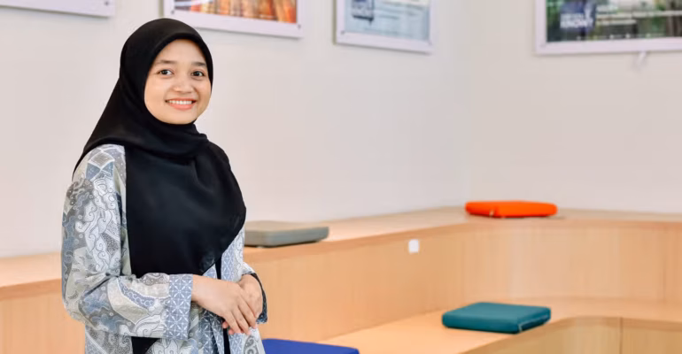 anak-petani-jagung-di-lampung-jadi-lulusan-terbaik-ipb-university-kini-meniti-karier-sambil-terus-mengejar-mimpi