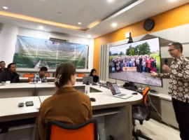 ipb-university-dan-mitra-belanda-dorong-pertanian-regeneratif-petani-bawang-merah-cirebon-uji-biochar-dan-compost-tea