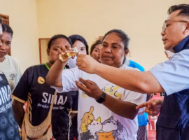 vco-tak-lagi-dijual-apa-adanya-tep-ipb-university-ajak-pelaku-umkm-merauke-olah-jadi-minyak-urut-khas-papua